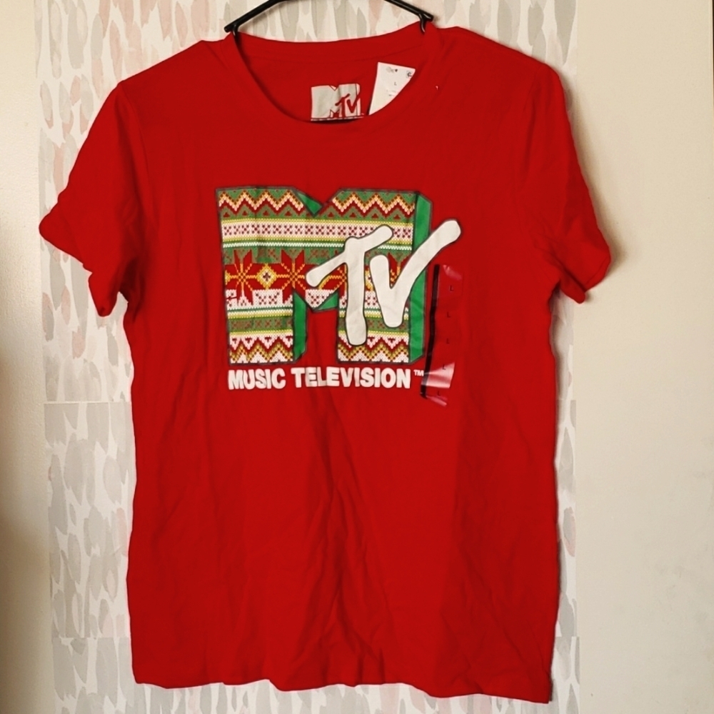 MTV Christmas Short Sleeve T-shirt in Racing Red with FairIsle Print Logo Size L